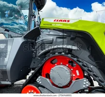 claas-xerion-12590-tractor-agricultural-600w-2706968001.webp