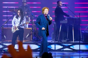 800px-Simply_Red_(3314708380).webp