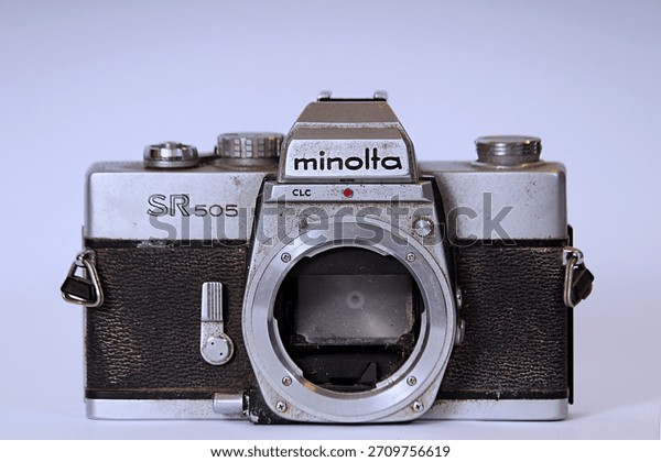 analog-front-view-vintage-minolta-600w-2709756619.jpg