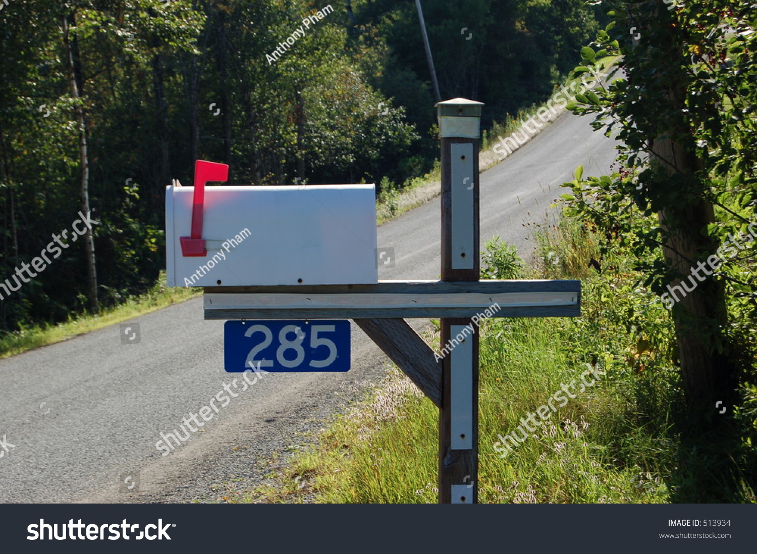 stock-photo-mailbox-513934.jpg